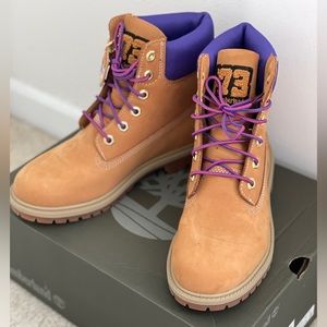 Timberland Heritage 6in waterproof boot, wheat nubuck w/purple. Women’s size 7.5